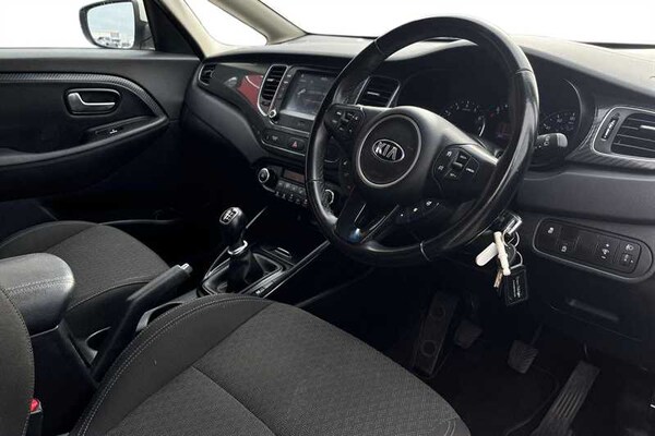 Used Kia Carens 2017 for sale - 76328471: Photo 8