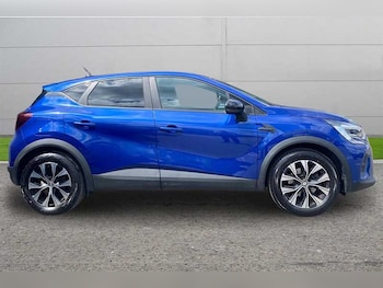 Used Renault Captur 2023 for sale - 78786306: Photo