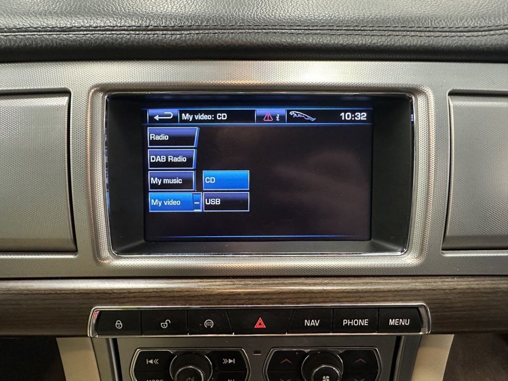 Used Jaguar XF 2012 for sale - 76454257: Photo 30