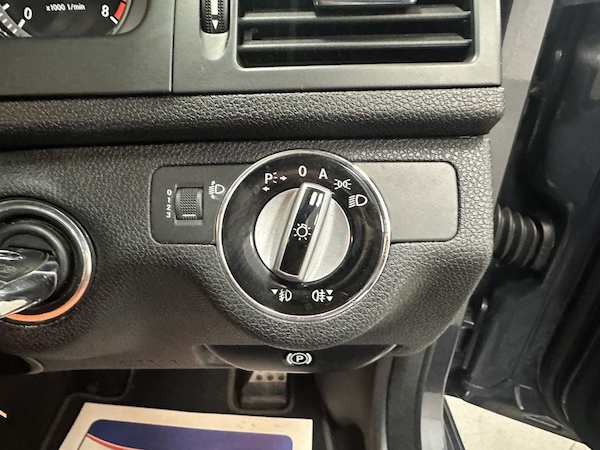 Used Mercedes-Benz C-Class 2010 for sale - 75619221: Photo 33