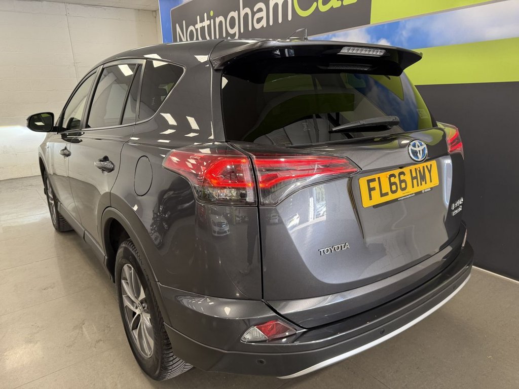 Used Toyota RAV4 2016 for sale - 75923436: Photo 10