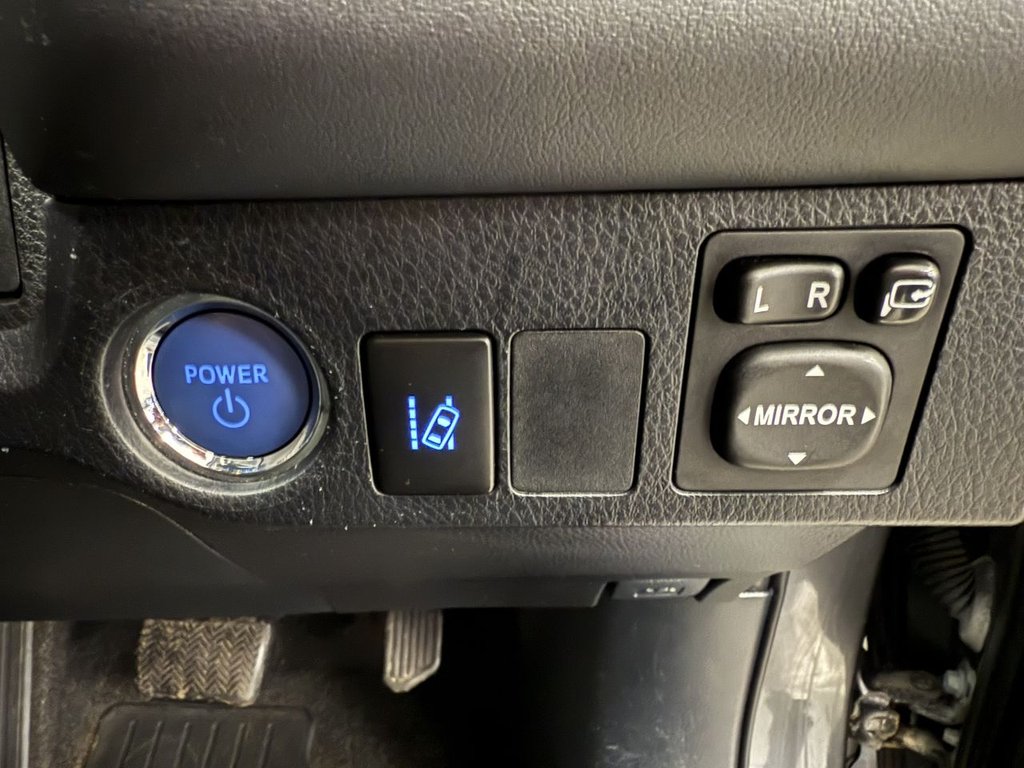 Used Toyota RAV4 2016 for sale - 75923436: Photo 19