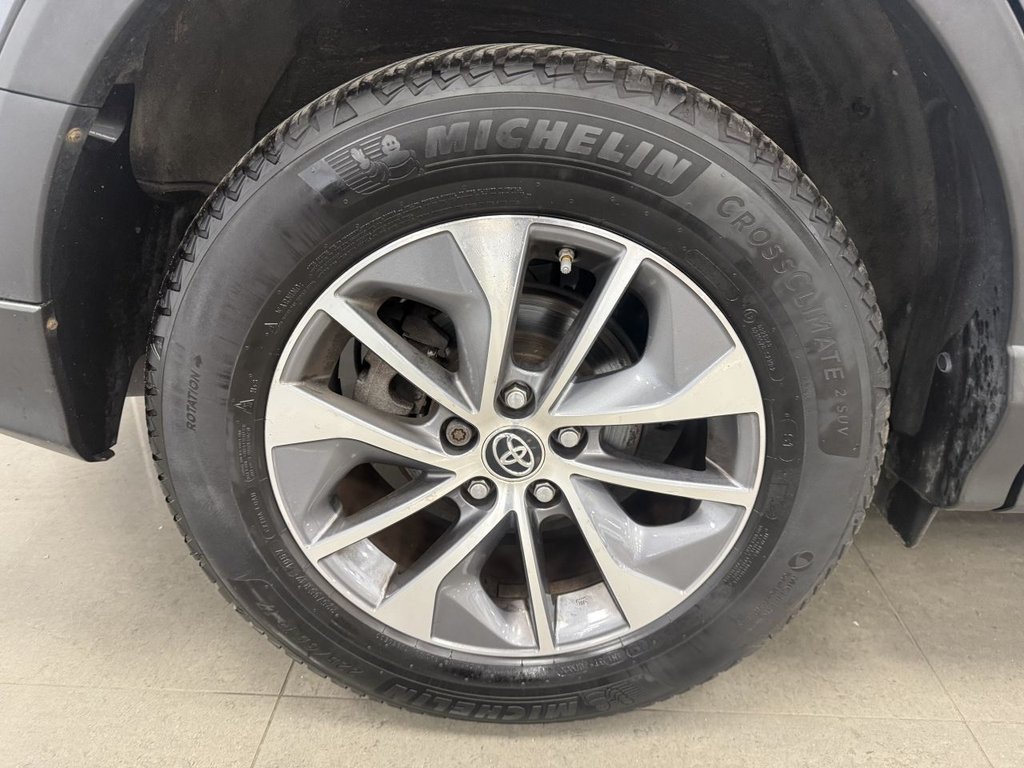 Used Toyota RAV4 2016 for sale - 75923436: Photo 45