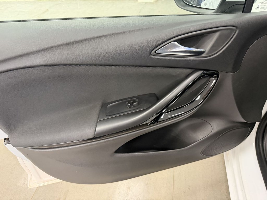 Used Vauxhall Astra 2016 for sale - 78082867: Photo 30