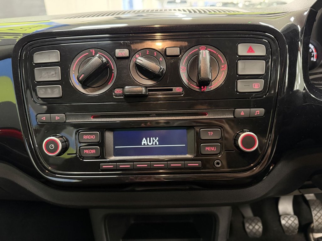 Used Volkswagen up! 2014 for sale - 77891096: Photo 21