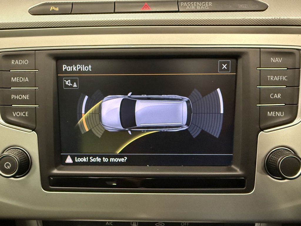Used Volkswagen Passat 2015 for sale - 76106076: Photo 25