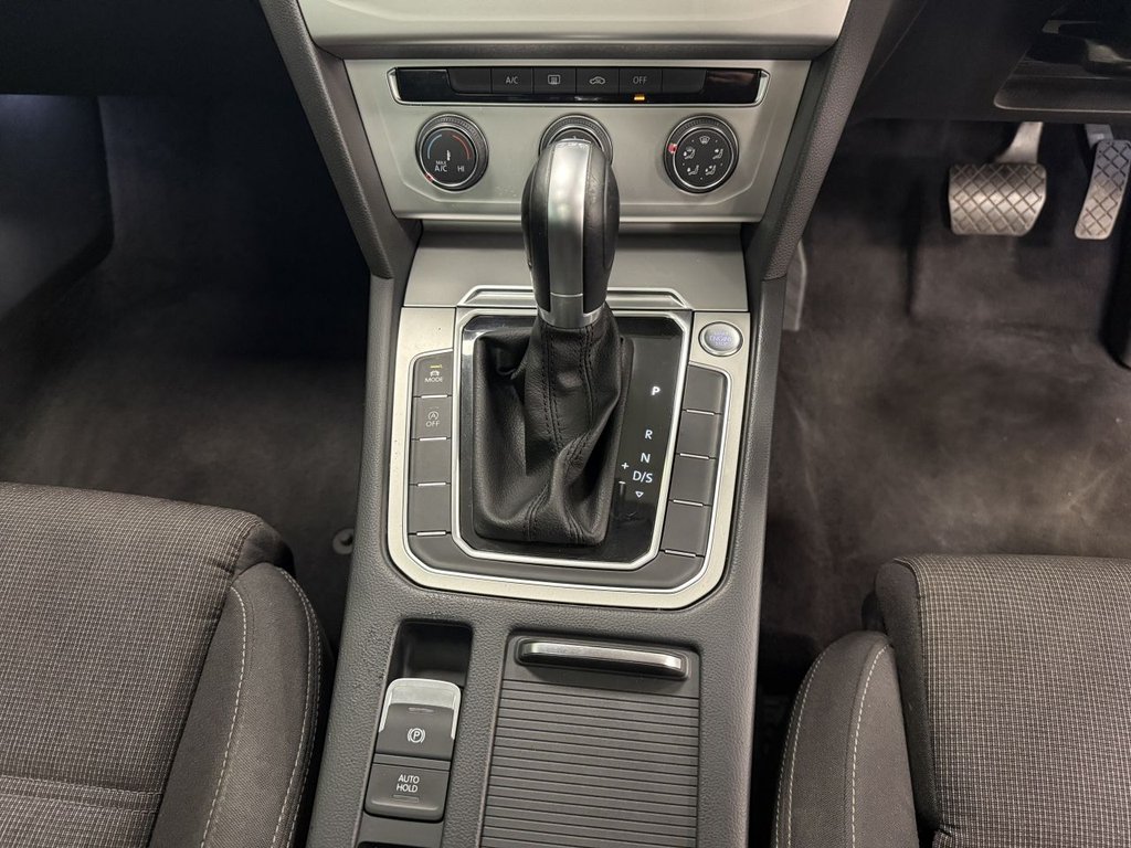 Used Volkswagen Passat 2015 for sale - 76106076: Photo 31