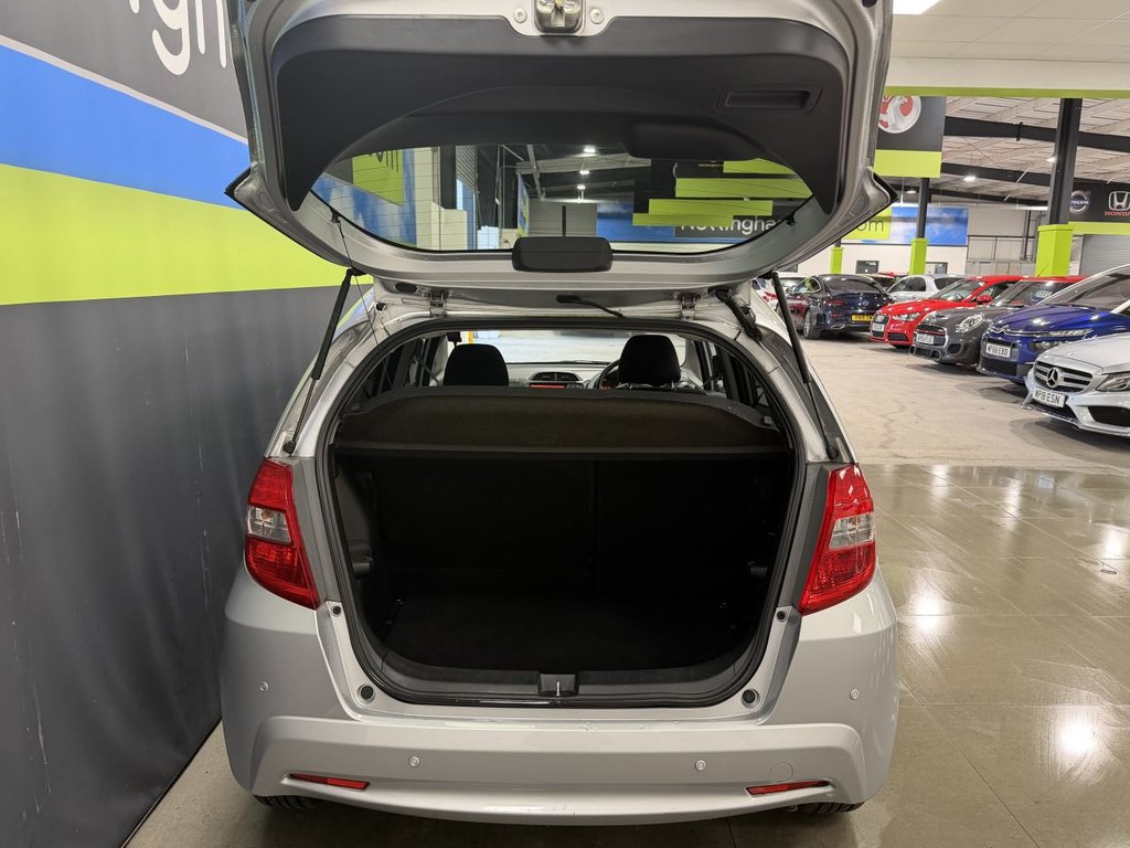 Used Honda Jazz 2014 for sale - 77356210: Photo 12