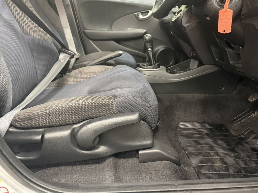 Used Honda Jazz 2014 for sale - 77356210: Photo 18