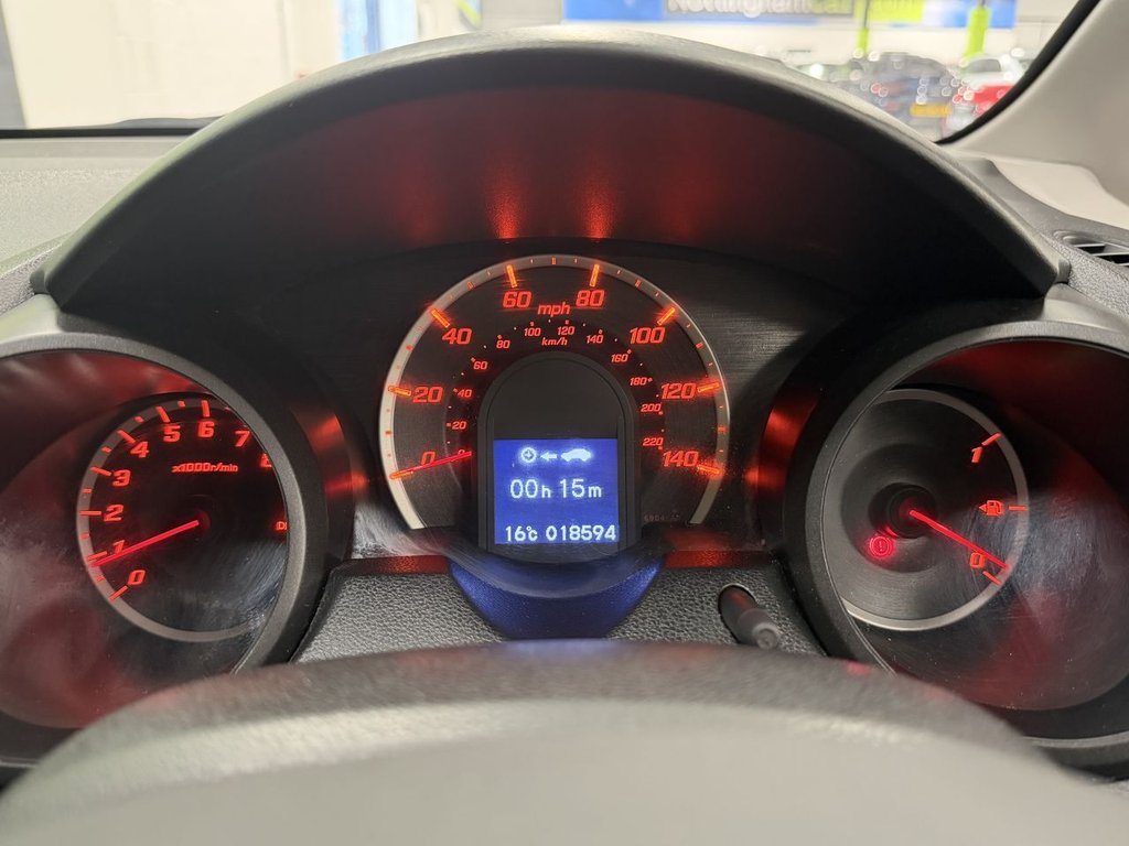 Used Honda Jazz 2014 for sale - 77356210: Photo 21