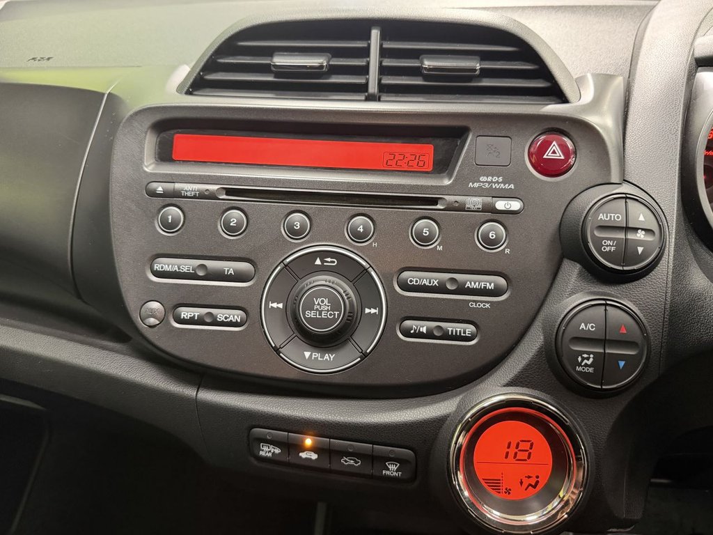 Used Honda Jazz 2014 for sale - 77356210: Photo 23