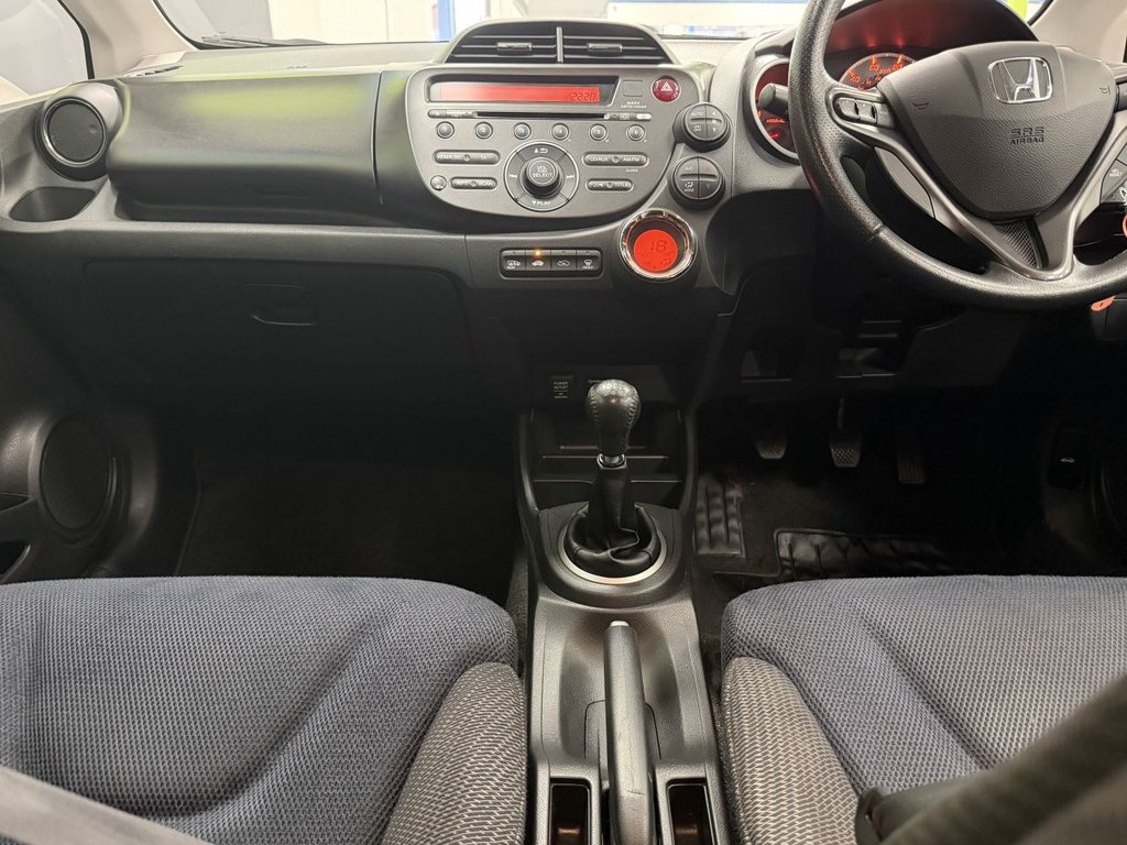 Used Honda Jazz 2014 for sale - 77356210: Photo 24