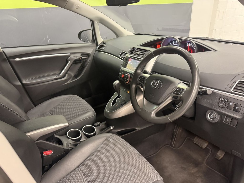 Used Toyota Verso 2013 for sale - 77133572: Photo 15