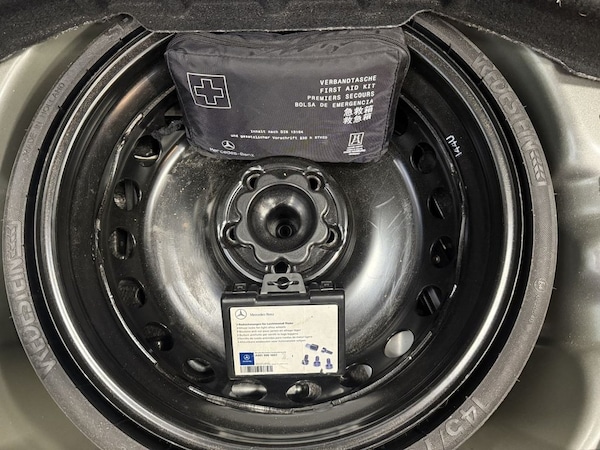 Used Mercedes-Benz SLK 2014 for sale - 75527782: Photo 48