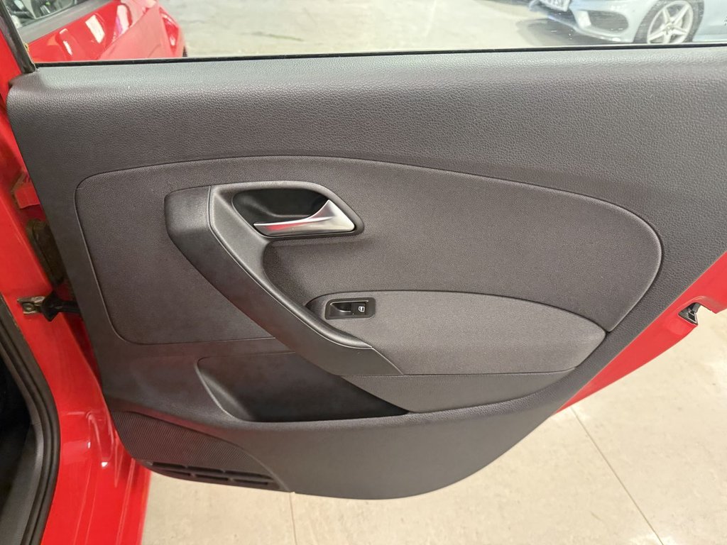 Used Volkswagen Polo 2010 for sale - 77593732: Photo 11