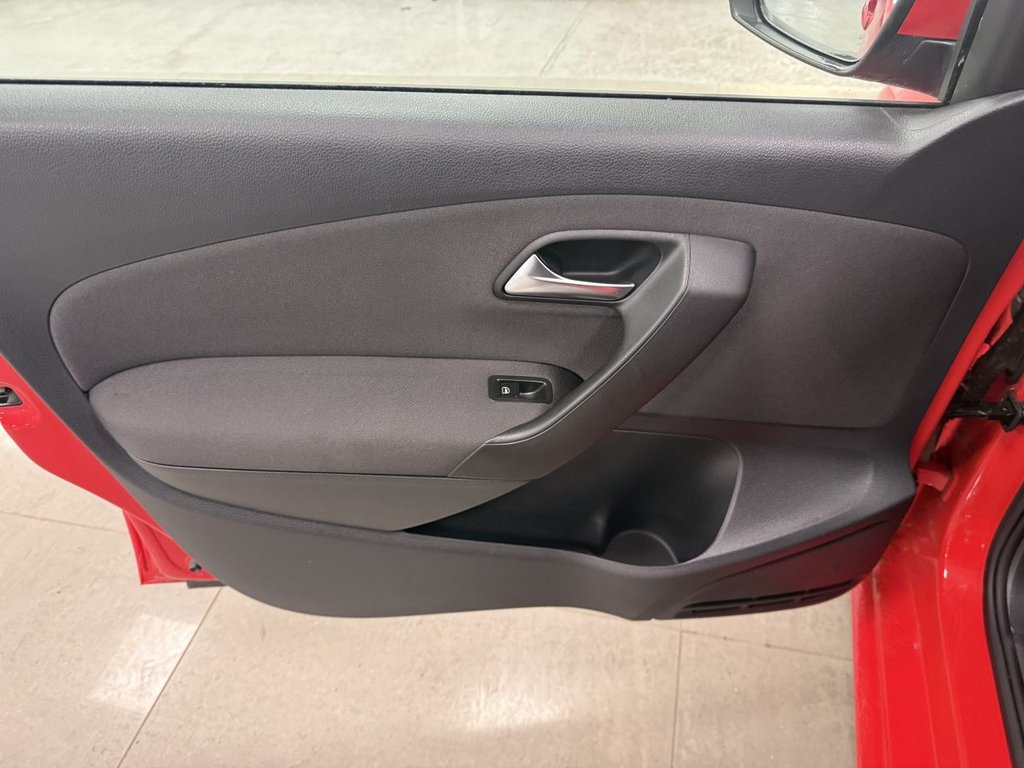 Used Volkswagen Polo 2010 for sale - 77593732: Photo 25