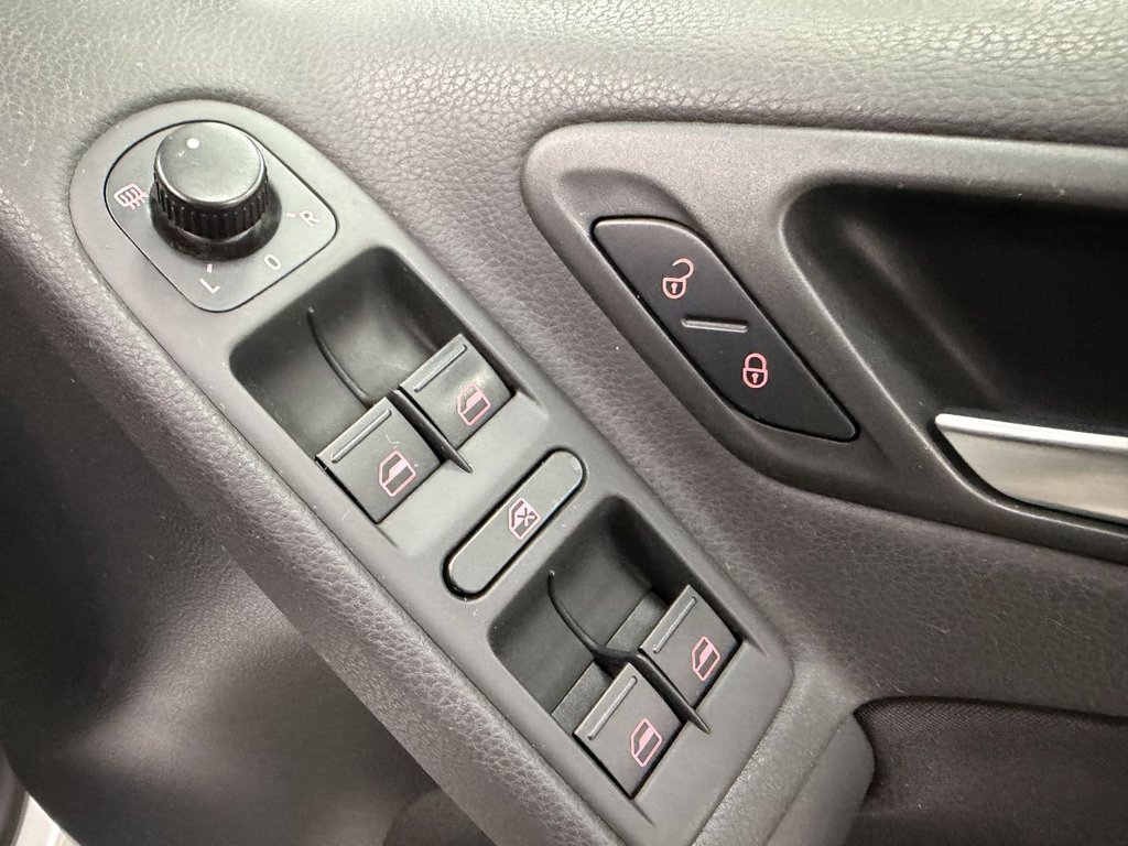 Used Volkswagen Golf 2011 for sale - 77890872: Photo 15