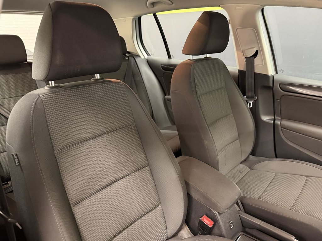 Used Volkswagen Golf 2011 for sale - 77890872: Photo 21