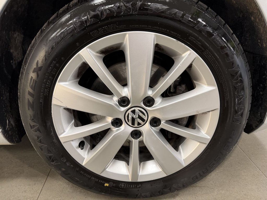 Used Volkswagen Golf 2011 for sale - 77890872: Photo 37