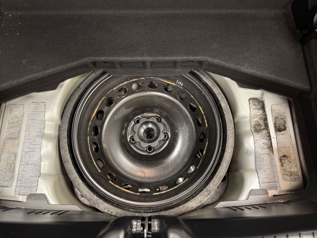 Used Mercedes-Benz SLK 2013 for sale - 77792499: Photo 8