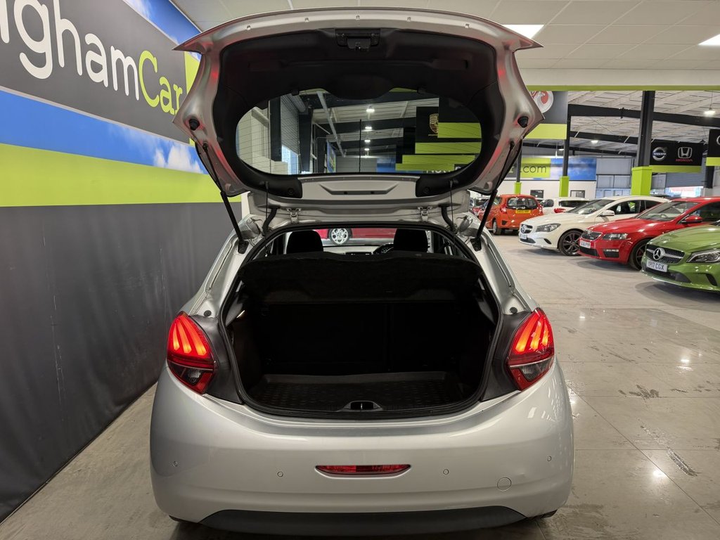 Used Peugeot 208 2018 for sale - 77891179: Photo 7