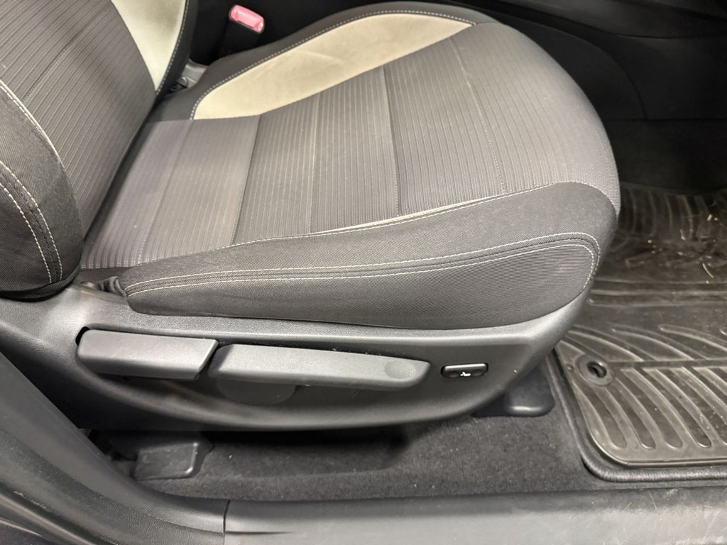 Used Toyota Avensis 2016 for sale - 77038123: Photo 14