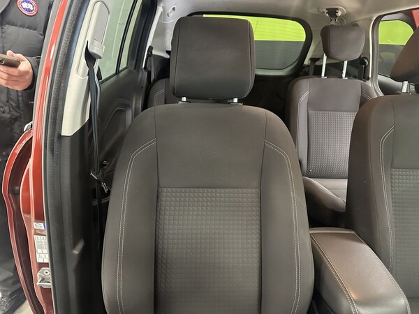 Used Ford Grand C-Max 2015 for sale - 75542704: Photo 16