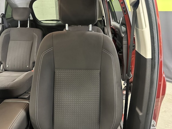Used Ford Grand C-Max 2015 for sale - 75542704: Photo 34