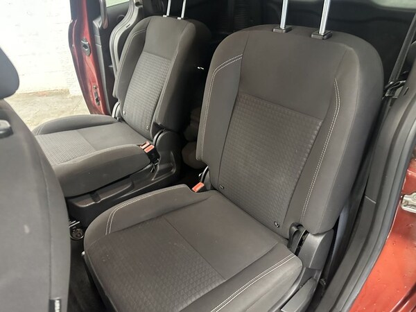 Used Ford Grand C-Max 2015 for sale - 75542704: Photo 39