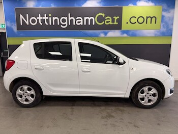Used Dacia Sandero 2014 for sale - 78314900: Photo