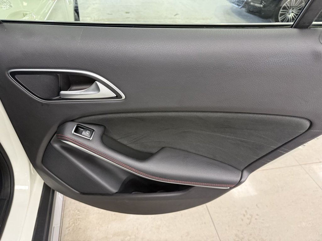 Used Mercedes-Benz GLA 2015 for sale - 76482206: Photo 32