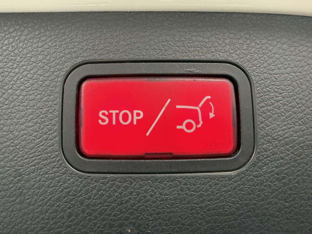 Used Mercedes-Benz GLA 2015 for sale - 76482206: Photo 47