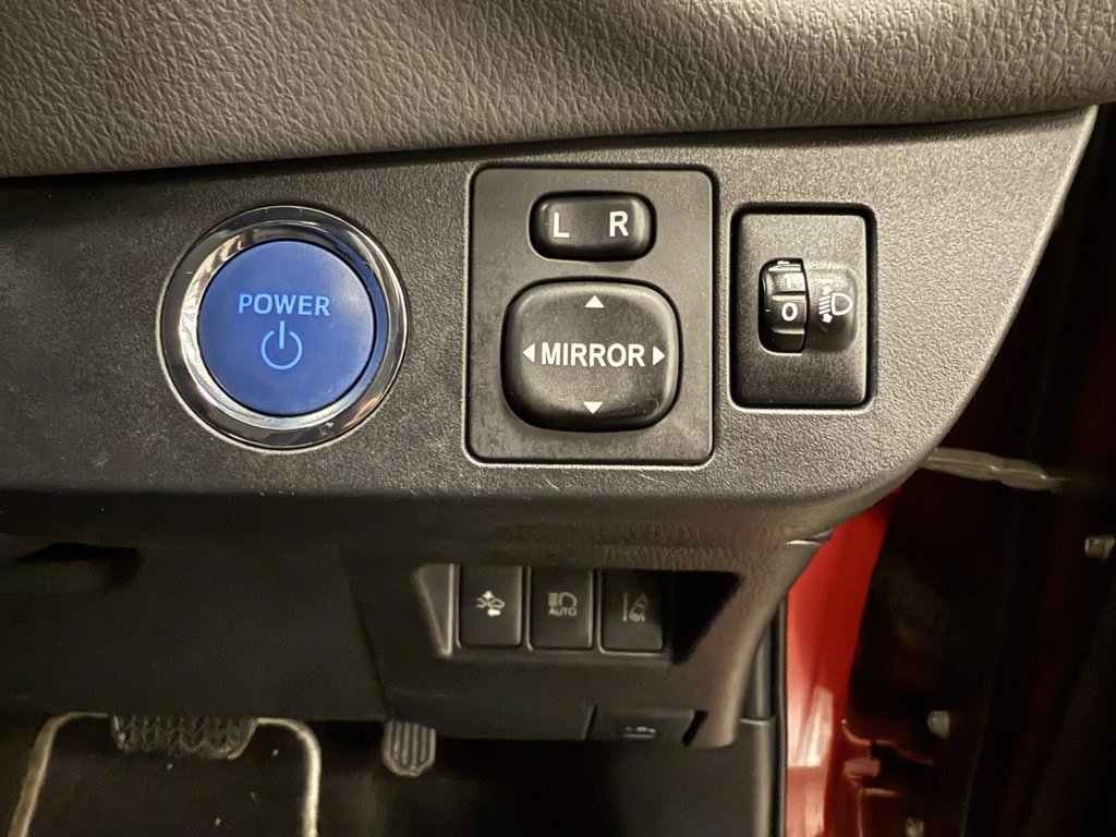 Used Toyota Yaris 2017 for sale - 76883748: Photo 24