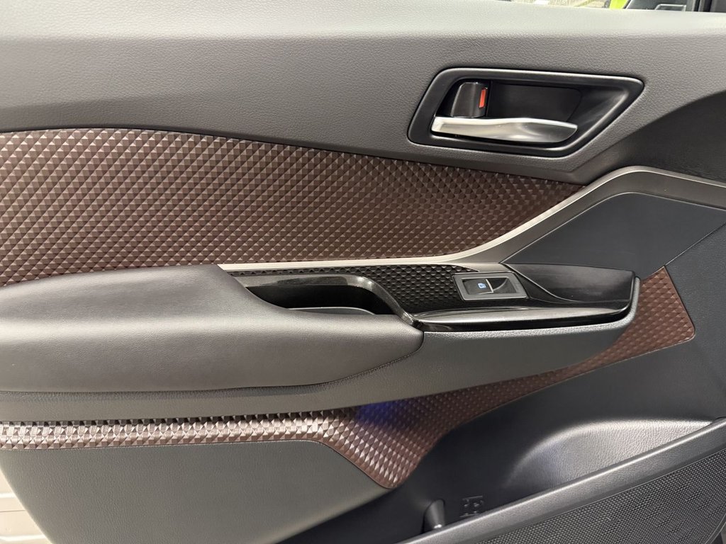 Used Toyota C-HR 2017 for sale - 76439094: Photo 25