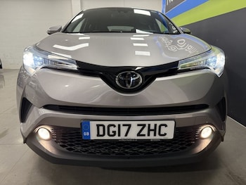 Used Toyota C-HR 2017 for sale - 76439094: Photo