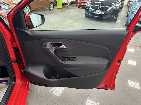 Used Volkswagen Polo 2010 for sale - 76266530: Photo 12