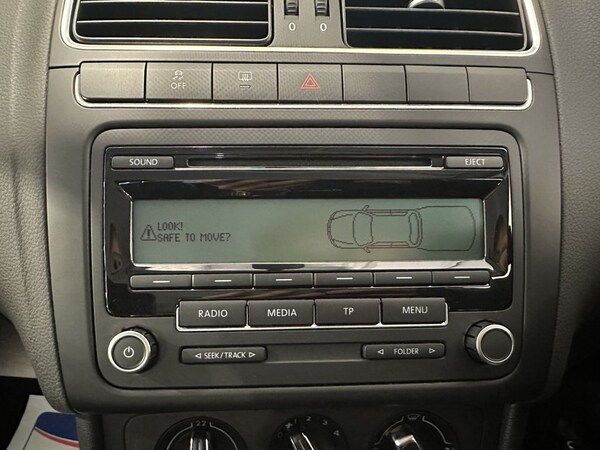 Used Volkswagen Polo 2010 for sale - 76266530: Photo 22