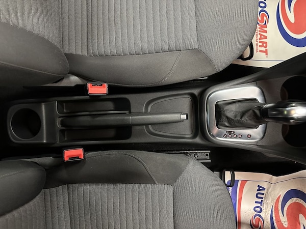 Used Volkswagen Polo 2010 for sale - 76266530: Photo 25