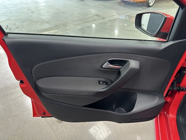 Used Volkswagen Polo 2010 for sale - 76266530: Photo 27