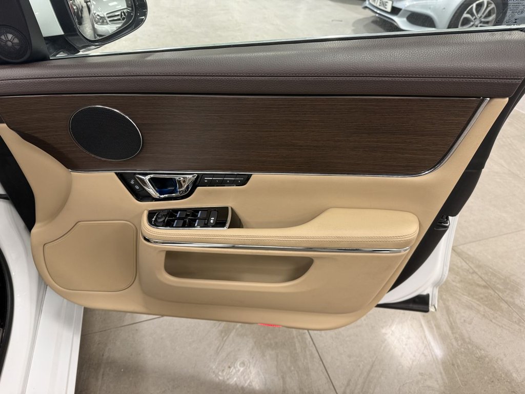 Used Jaguar XJ 2016 for sale - 77089039: Photo 13