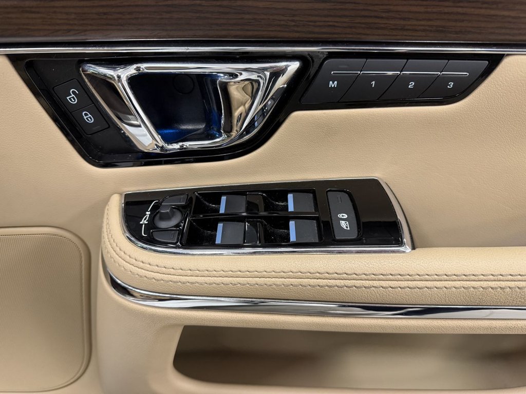 Used Jaguar XJ 2016 for sale - 77089039: Photo 14