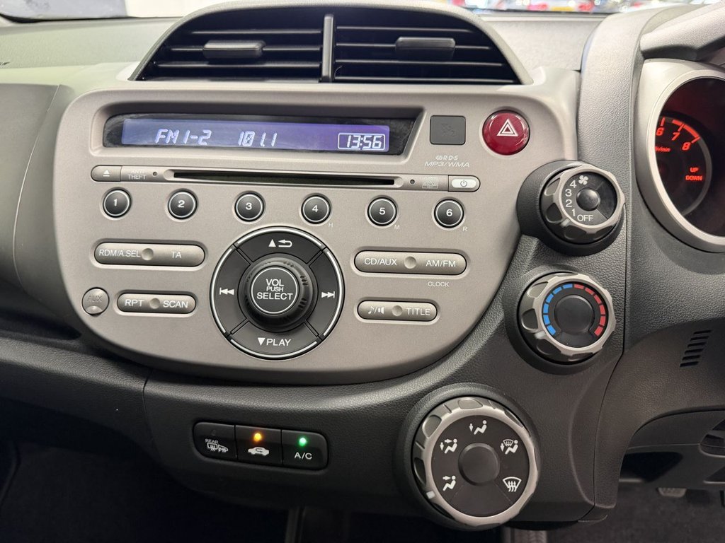 Used Honda Jazz 2011 for sale - 78200882: Photo 23