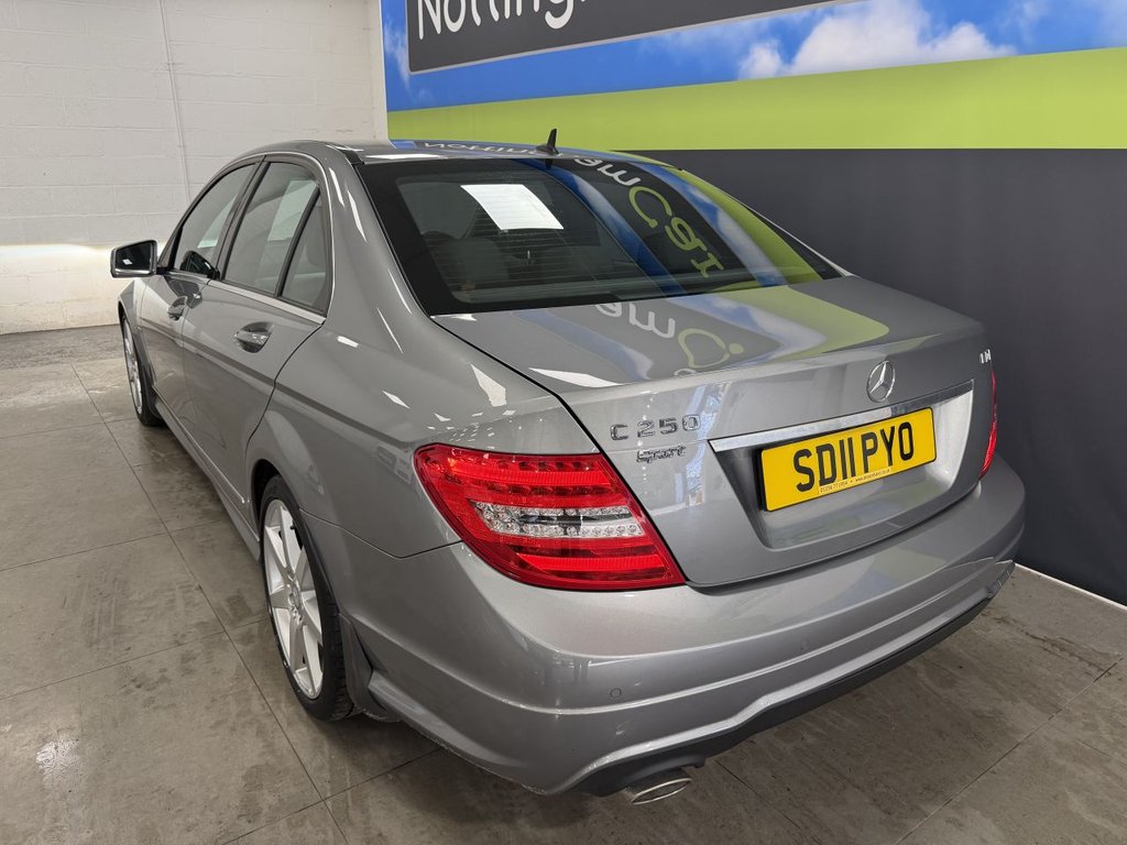 Used Mercedes-Benz C Class 2011 for sale - 77263335: Photo 12