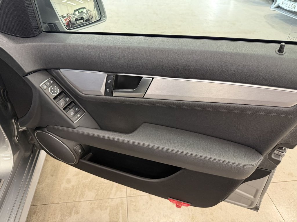 Used Mercedes-Benz C Class 2011 for sale - 77263335: Photo 14