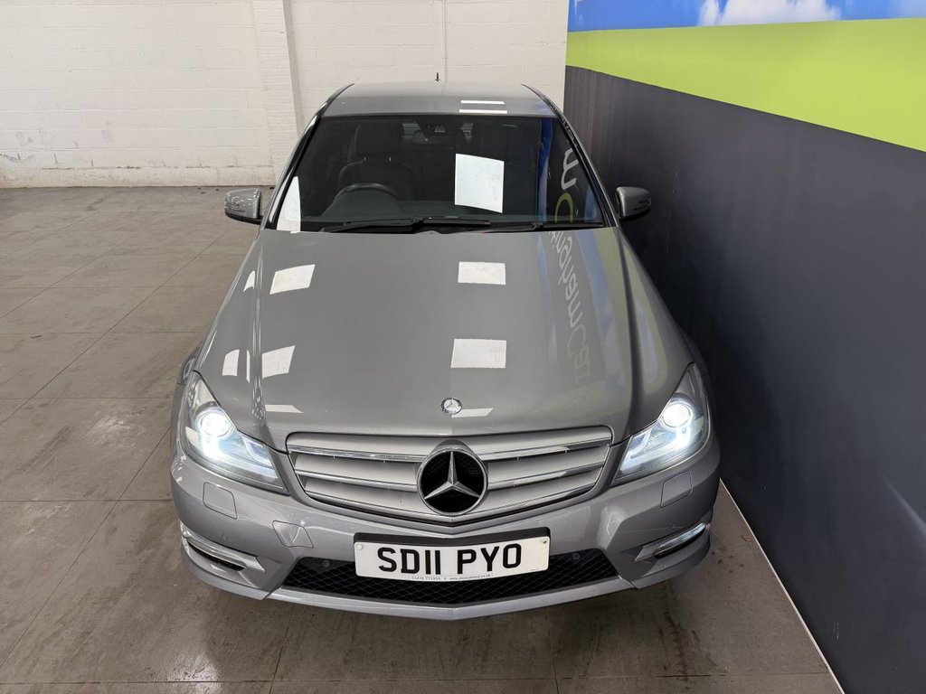 Used Mercedes-Benz C Class 2011 for sale - 77263335: Photo 2