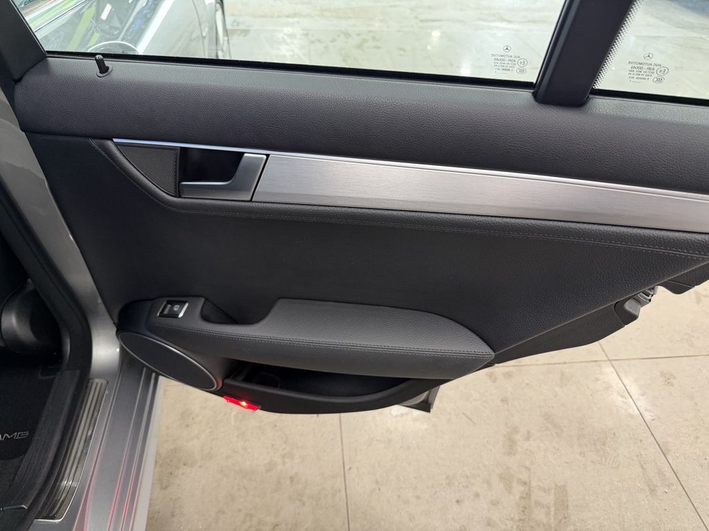 Used Mercedes-Benz C Class 2011 for sale - 77263335: Photo 43