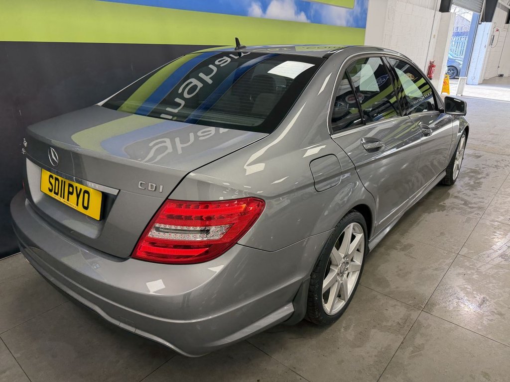 Used Mercedes-Benz C Class 2011 for sale - 77263335: Photo 7