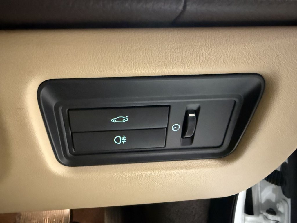 Used Jaguar XJ 2016 for sale - 76962050: Photo 21