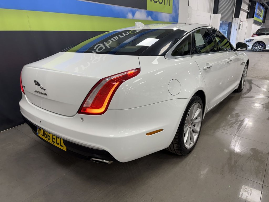 Used Jaguar XJ 2016 for sale - 76962050: Photo 5