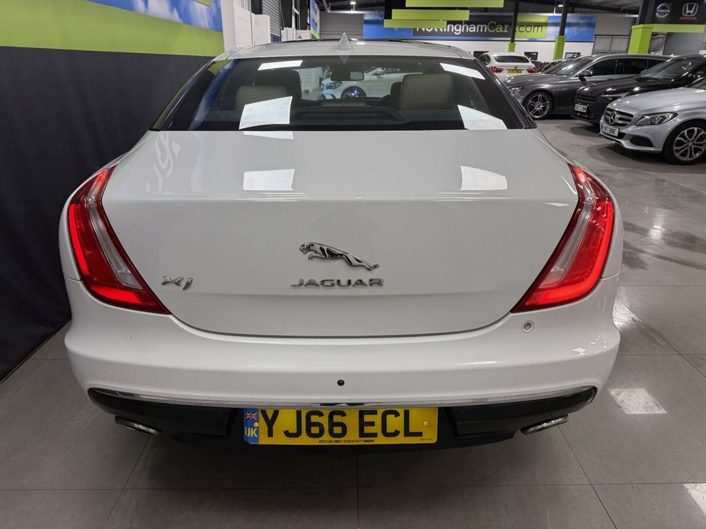 Used Jaguar XJ 2016 for sale - 76962050: Photo 6